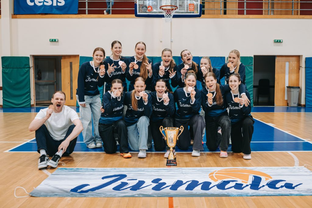 Bronza meitenēm basketbolā U16