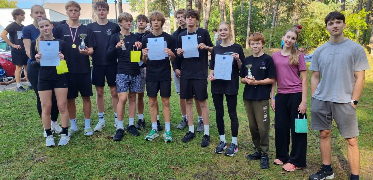 Jūrmalas skolēni sacenšas vieglatlētikas krosā „Jūrmalas rudens”